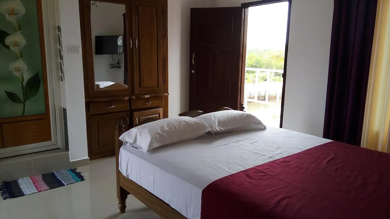 Munroe Drive Inn Island Kollam Resort